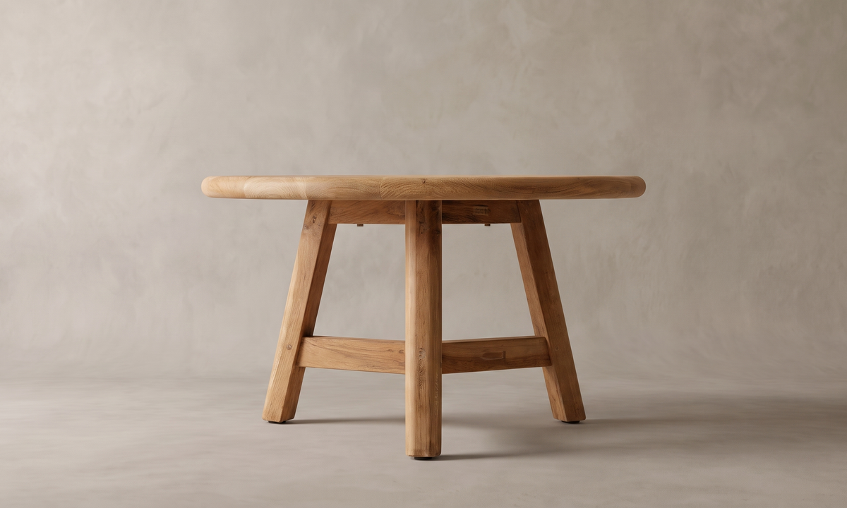 Glänta soffbord i återvunnen teak, sett rakt framifrån