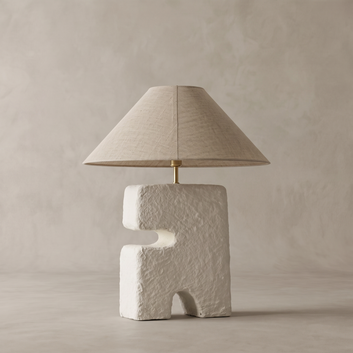 Kupa bordslampa 40 cm i papier-mâché, sedd rakt framifrån